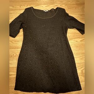 A Pea in the Pod lace maternity top